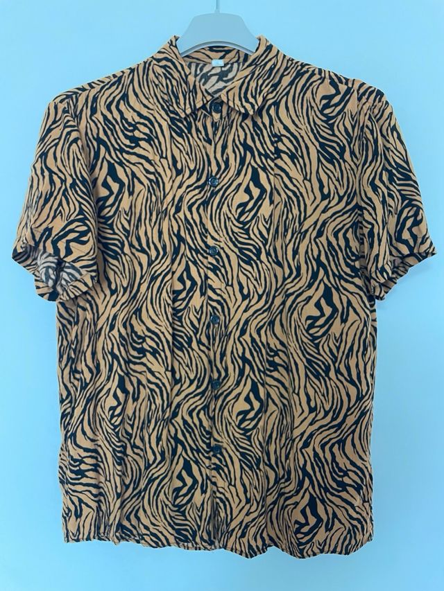 Camisa estampada animal print