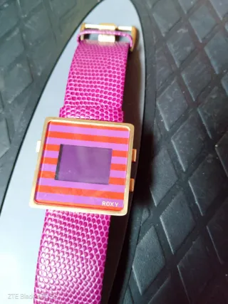 Reloj Roxy Rosa y Morado
