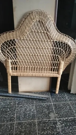 Cabecero de mimbre estilo peacock