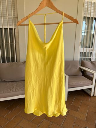 Vestido Zara satinado amarillo corto