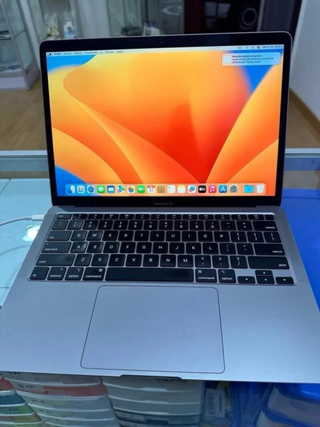 MacBook Air 2020 8GB RAM i5 Plata