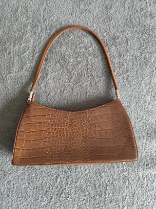 Bolso marrón efecto piel cocodrilo