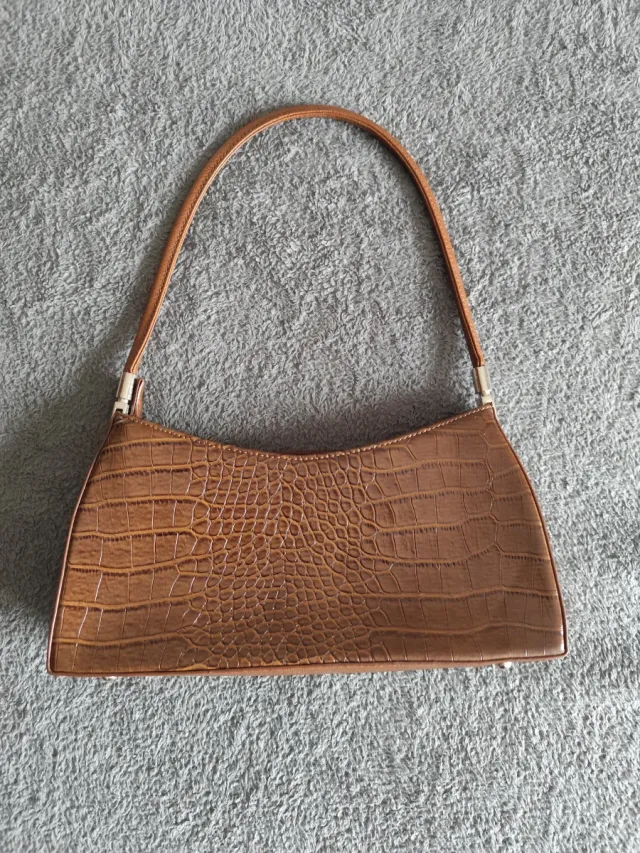 Bolso marrón efecto piel cocodrilo