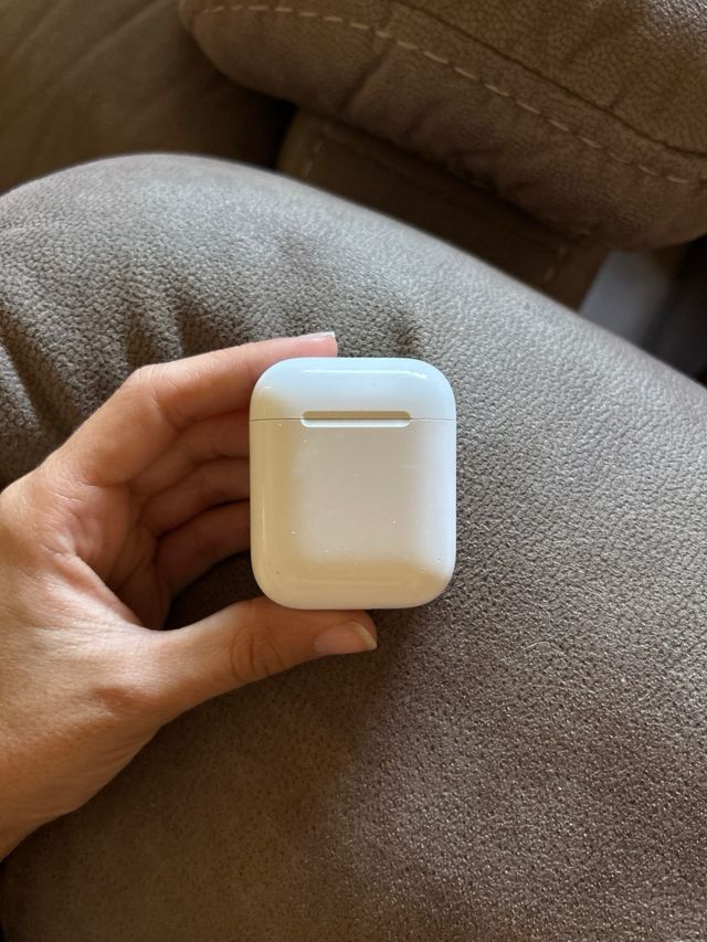 Airpods 2ª Generación y Funda Azul