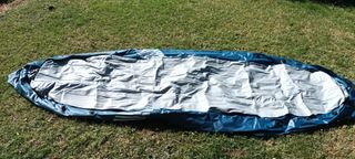 Piragua hinchable azul y gris