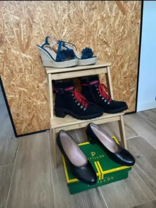Zapatos de tacón negros y multicolor
39-40