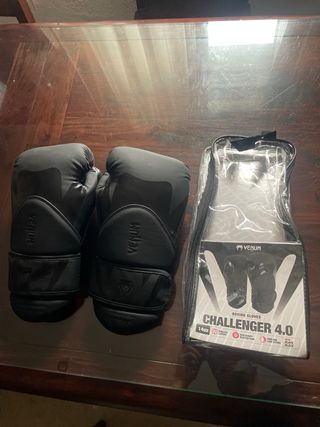 Guantes Venum 14oz Muay Thai/Boxeo Negros