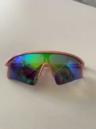 Gafas de sol deportivas multicolor y rosa