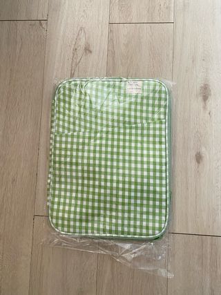 Funda cuadros Vichy verde para portátil/tablet