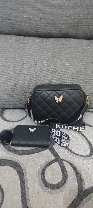 Bolso y cartera con mariposa