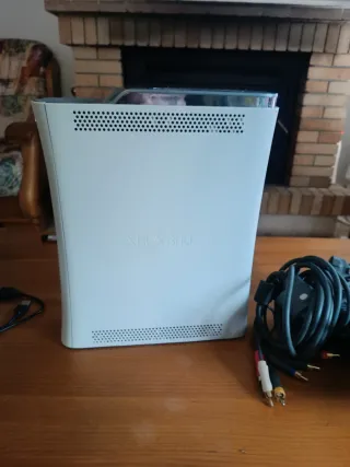Consola Xbox 360 Blanca + Accesorios