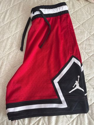 Pantalón corto Jordan Rojo y Negro
