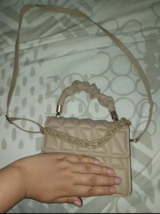 Bolso Beige Acolchado Cadena