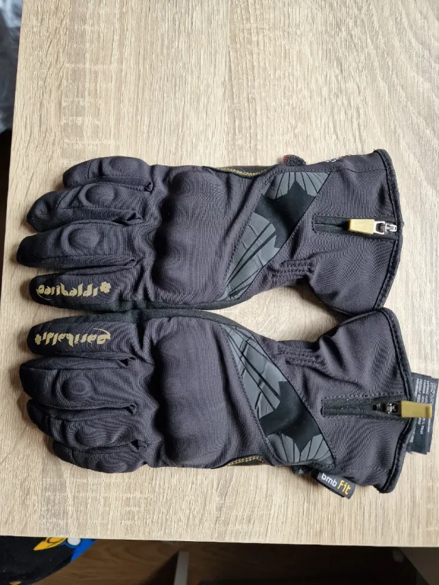 Guantes de moto negros y dorados GARIBALDI