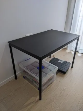 Mesa de comedor negra Ikea