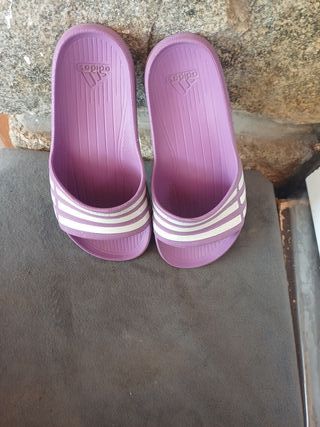 Chanclas Adidas Moradas