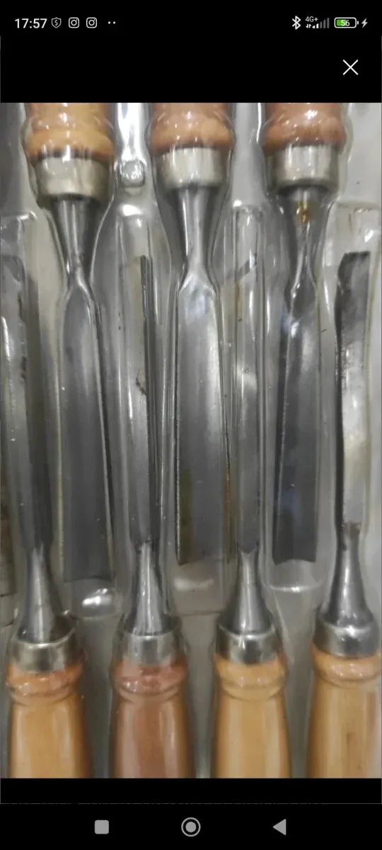 12 Gubias y Formones