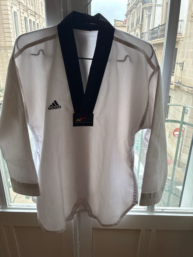 Pack Doboks ADIDAS y MOOTO Taekwondo (150/160)