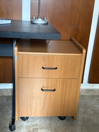 Mesa escritorio con 2 cajoneras indemadera y metal
