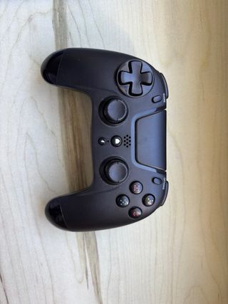 PS4 Slim 500 GB + 2 Juegos