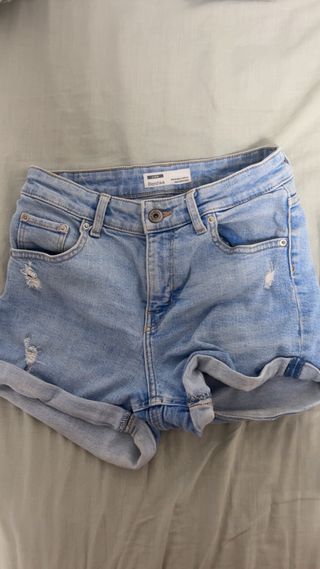 Vaqueros cortos Bershka azules