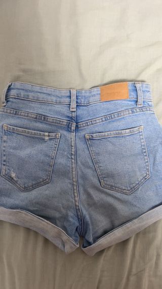 Vaqueros cortos Bershka azules