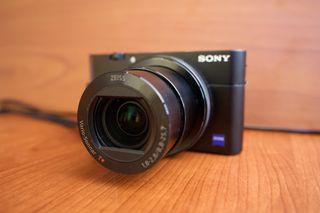 Sony RX100 M5A (DSC-RX100 VA) – Usato in ottime