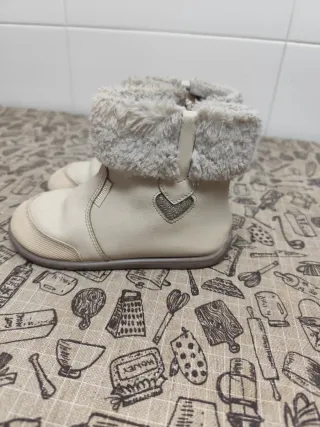 Botas beige Titanitos Talla 28
