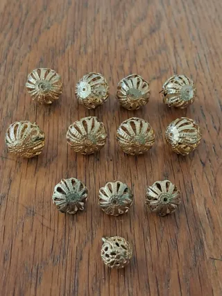 12 Botones joya jaula dorados