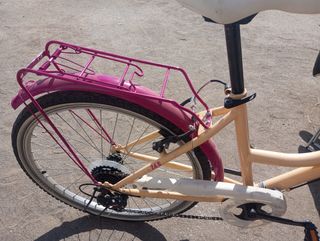 Bicicleta paseo color crema y rosa. Urge su venta!