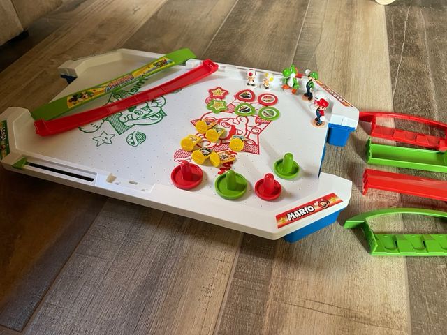 Super Mario Air Hockey