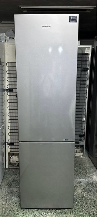Nevera Samsung plateada