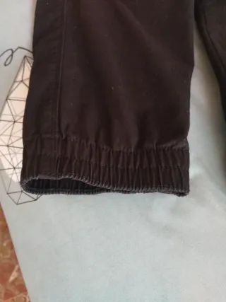 Pantalón cargo negro