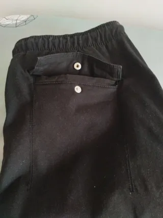 Pantalón cargo negro
