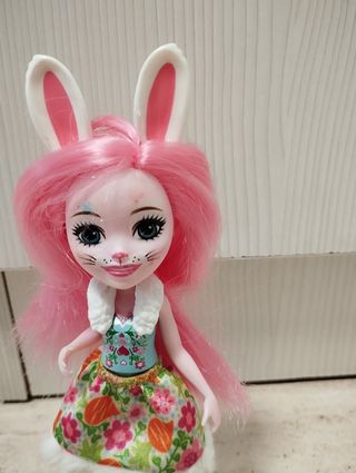 Muñeca Enchantimals con Mascota Conejo
