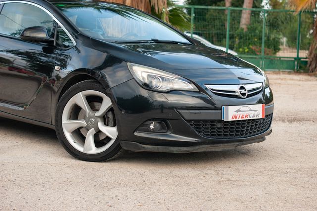 Opel Astra 2015