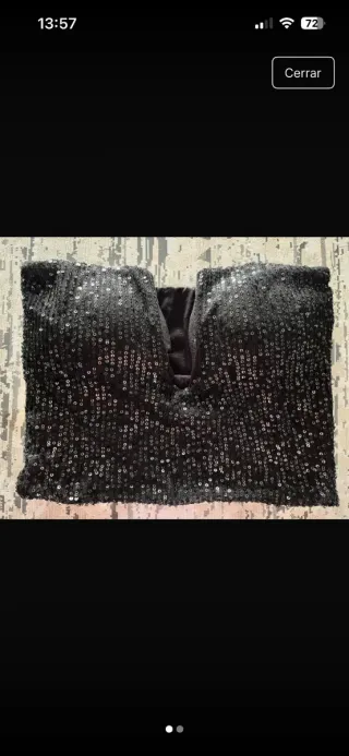 Top negro lentejuelas escote V