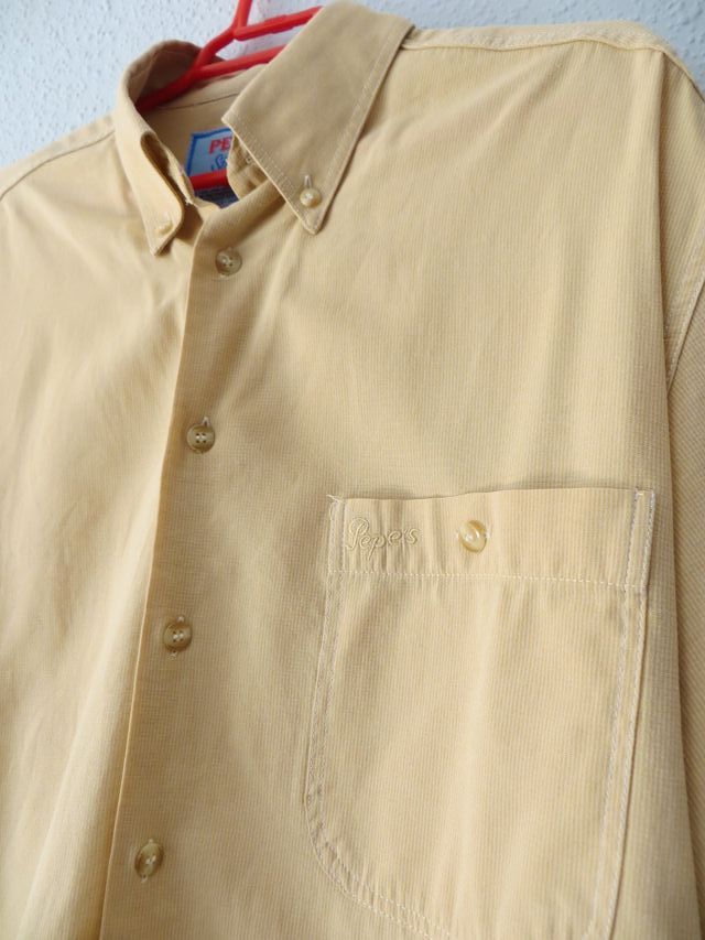 2 Camisas (Beige y Blanca)