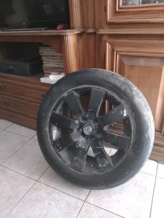 Rueda Skoda 205/55 R16
LLANTA ALUMINIO 