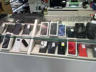 Traspaso tienda de informática en Liria
