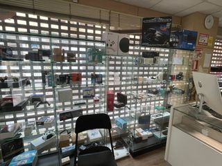 Traspaso tienda de informática en Liria