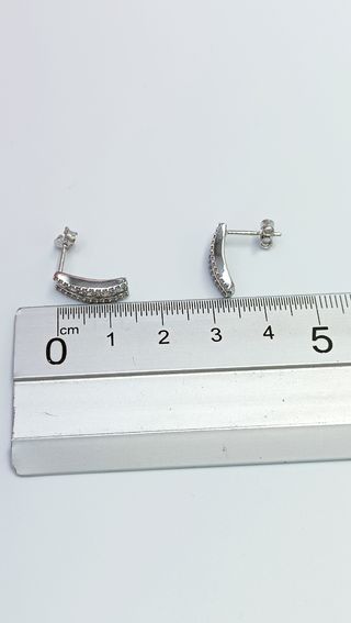 Pendientes de oro blanco de 18kt.