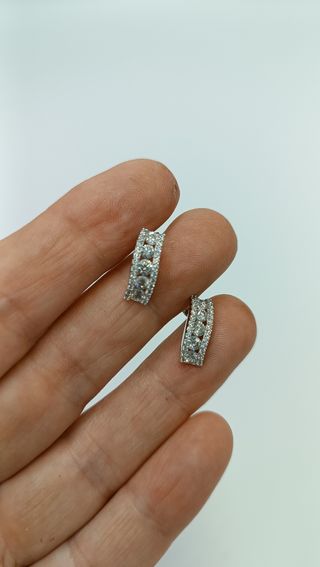 Pendientes de oro blanco de 18kt.