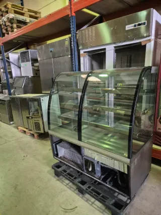 Vitrina expositora refrigerada y neutra