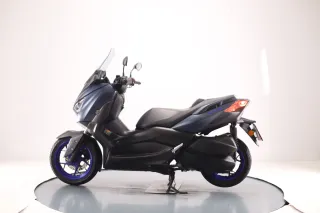 YAMAHA X-MAX 300 2022
