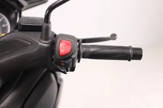 YAMAHA X-MAX 300 2022