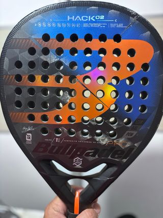 Palas de pádel Bullpadel y Joma