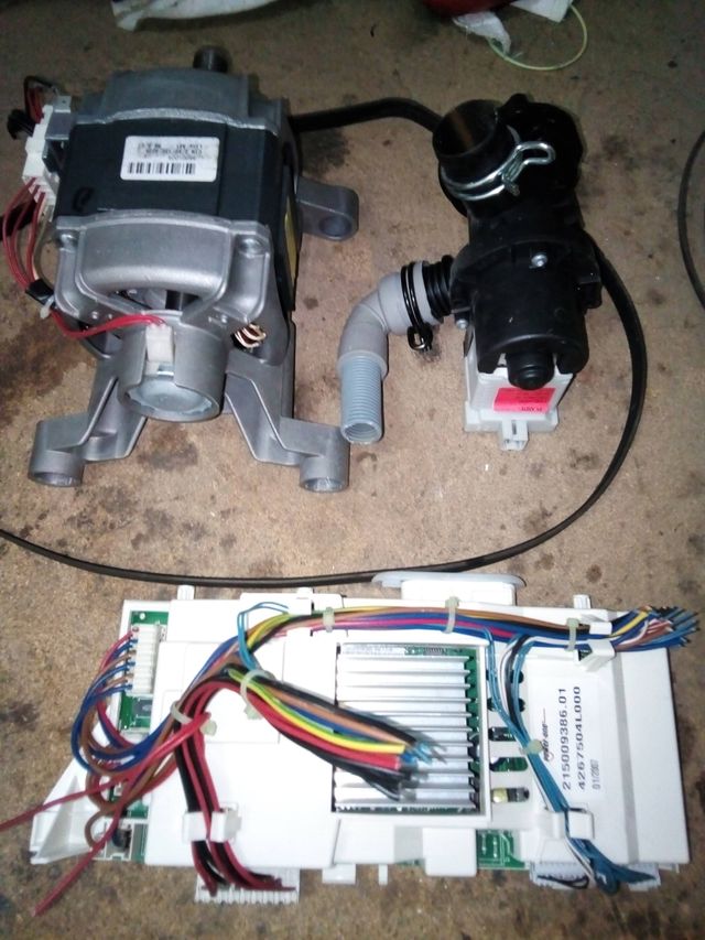 lavadora ariston AQXXF 129 H despiece repuesto 
-