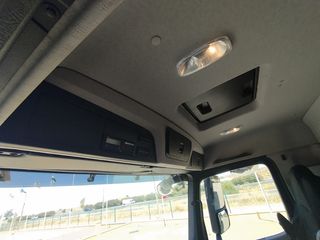 Mercedes-Benz ACTROS  18 32 - CAMIONES GRUAS