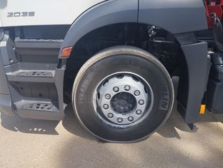 Mercedes-Benz ACTROS  18 32 - CAMIONES GRUAS